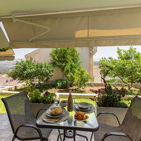 Panos Ionian Apartment *